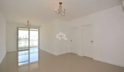 APARTAMENTO Á VENDA COM 3 QUARTOS SENDO 1 SUÍTE E 2 VAGAS DE GARAGEM NO BAIRRO CANTO EM FLORIANÓPOLIS/SC.