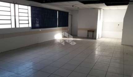 Prédio COMERCIAL  no 4º Distrito -  Bairro Floresta com  297m² de área útil.