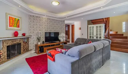Casa 4 dormit/quartos, 1 suíte Piscina