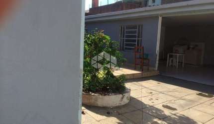Casa TÉRREA  com 3 dormitórios em São Leopoldo