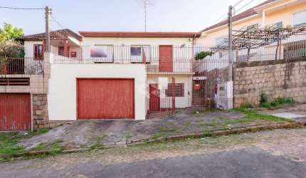 CASA 3 QUARTOS COM 200m2 NO JARDIM ITU