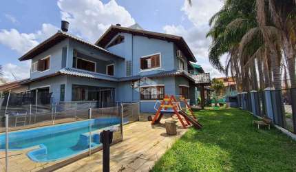 linda casa com 332 metros privativos..