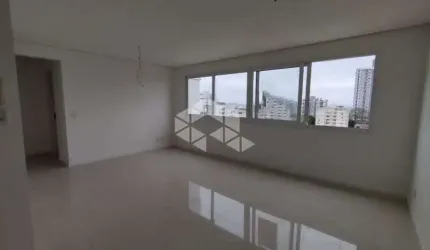 Apartamento com 2 dormitórios e 2 vagas de garagem cobertas e individuais.