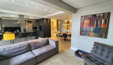 Apartamento semi mobiliado, com 100m² decorado por arquiteto no Bairro Cristal na Zona Sul de Porto Alegre/RS