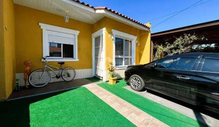 Casa térrea em condomínio com infra, 2 dormitórios, churrasqueira e garagem