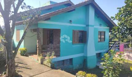 CASA DE TRES DORMITORIOS EM VIAMAO