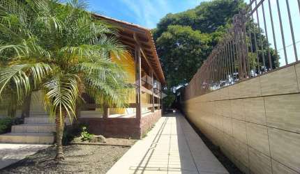 Casa de 03 dormitórios no Bairro Formoza Alvorada (e outra casa nos fundos) .
