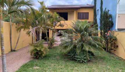 CASA DOIS PISOS.