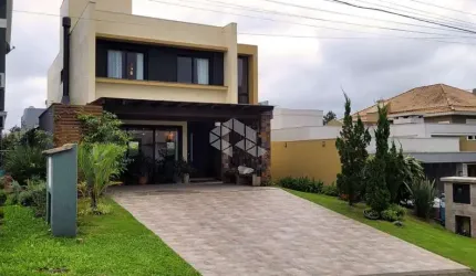 Casa de Luxo á venda em Condomínio Exclusivo em Viamão.