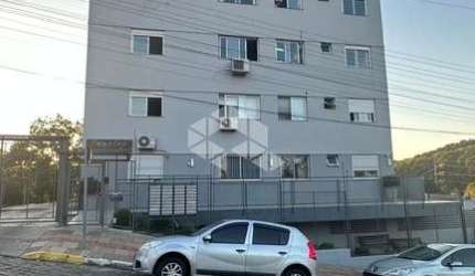 Apto 02 dorm, semi mobiliado, com garagem