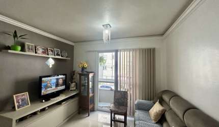 Lindo apartamento semimobiliado proximo ao Shopping Villagio Caxias.