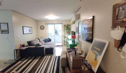 Apartamento com 2 dormitórios de 86m² e 2 vagas de garagem localizado no bairro Cinquentenário