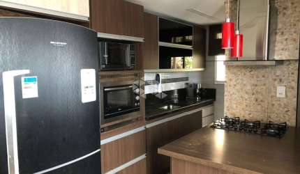 Apartamento de 2 quartos semi mobilhado com 43 metros de área privativa, com uma vaga de garagem
