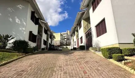 Sobrado com 3 dormitórios bairro Cristo Redentor