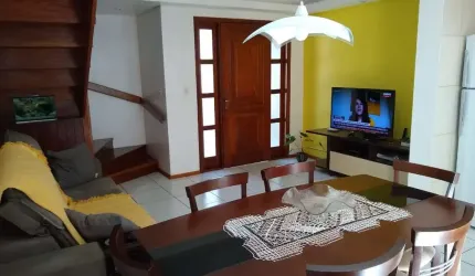 Lindo sobrado a venda com 2 dormitórios e 62 m² de área privativa.