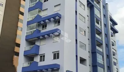 Lindo apartamento com suíte, terraço e 2 vagas de garagem