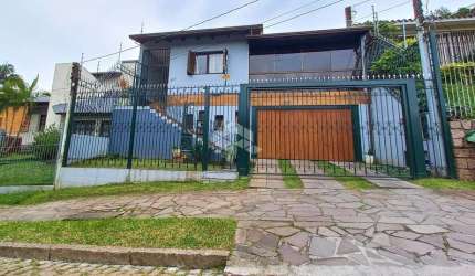 Casa 3 dormitórios, Suíte, Piscina, Salão Festas, Cavalhada
