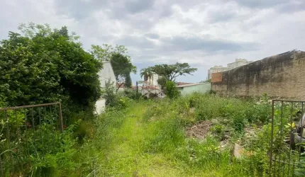 Terreno à venda no bairro Tristeza com 608m²
