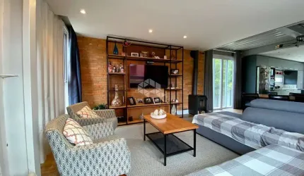 Casa container à venda no bairro Teresópolis com 3 quartos (1 suíte) e 370m²