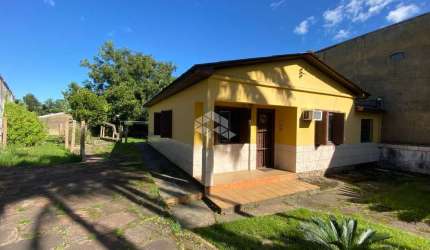Casa com 2 dormitórios no bairro Jardim Floresta.