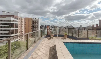 Cobertura com 03 dormitórios/quartos, 03 vagas/box, no bairro Petrópolis em Porto Alegre RS