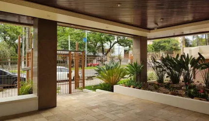Apartamento na Av. Prof. Cristiano Fischer próximo a PUC