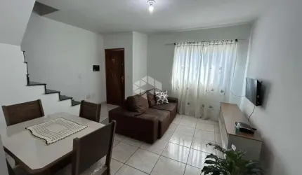 sobrado  na Vila Re em condomínio com3 dormitórios e 2 vagas.