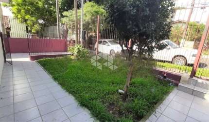 Casa à Venda com 3 quartos/ dormitórios no Bairro Passo da Mangueira, Porto Alegre.