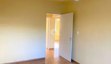 Apartamento 3 quartos com vaga escriturada, bairro Jd. Planalto em Porto Alegre.