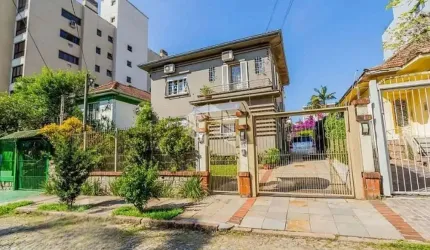 Casa 3 quartos no bairro São João, com área privativa de 255m2 em Porto Alegre