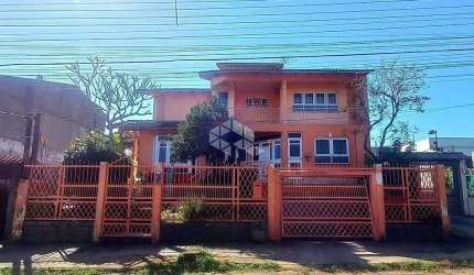 Lindo Sobrado 4 dormitórios à venda no Jardim do Bosque - Cachoeirinha