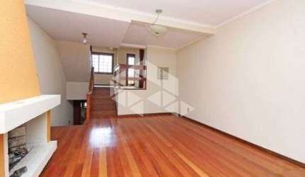Casa com 3 dormitórios, no Bairro Ipanema - Porto Alegre
