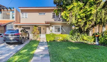 CASA EM CONDOMÍNIO NA JUCA BATISTA COM 4 QUARTOS, SENDO 2 SUÍTES