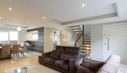 Casa 3 Quartos no Bairro  Guarujá,  336m²