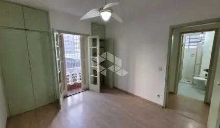 Apartamento com 2 Quartos e 2 banheiros à Venda, 72 m² por R$ 750.000
