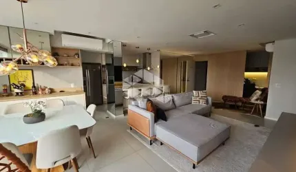 Apartamento à Venda com 2 Quartos, sendo 1 Suíte, com 2 Vagas de Garagem, com 69m²