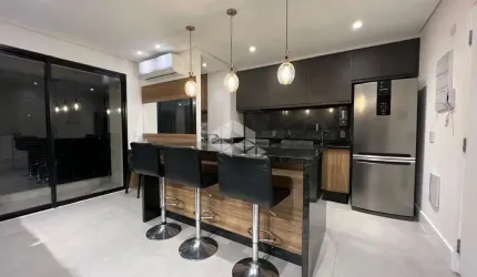 Apartamento à venda na Vila Mariana, São Paulo-SP, com 2 quartos, 1 suíte, 2 salas, 2 banheiros, 1 vaga de garagem, terraç e 73,00 m². Imperdível opor