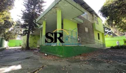 ALUGA-SE CASA COMERCIAL NO CENTRO (R$ 25.000,00)
