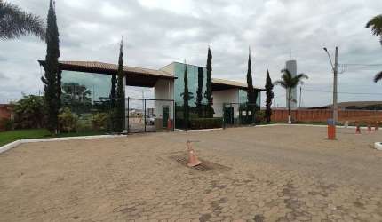 VENDE-SE LOTE NO CONDOMÍNIO PORTO DO SOL