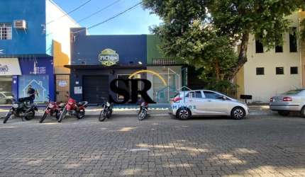 ALUGA-SE PONTO COMERCIAL NO CENTRO (R$ 800,00)