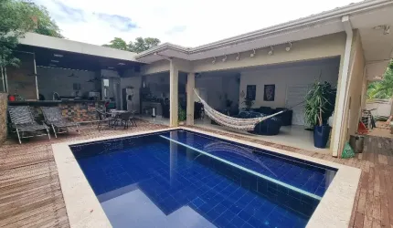 Casa Condomínio Belo Verde - 4 quartos sendo 3 suites