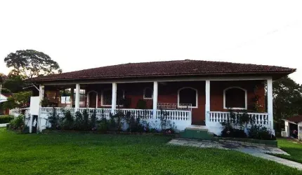 Chácara  com 03 dormitórios sendo 01 Suíte - Venda / Aluguel  -  Embu-Guaçu/Cipó