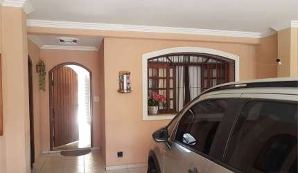 Casa com 03 dormitórios para venda no Campo Grande