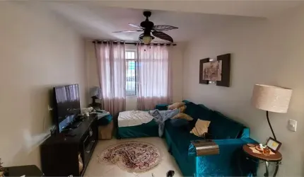 Sobrado á venda na região do bairro do socorro