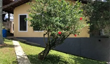 Casa Térrea a Venda em Embu Guaçu