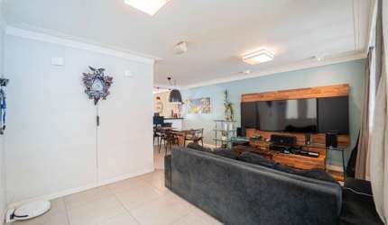 CASA/SOBRADO A VENDA
