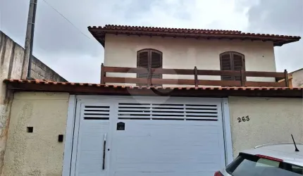 Casa residencial e comercial para venda ou locação no Jardim Régis.