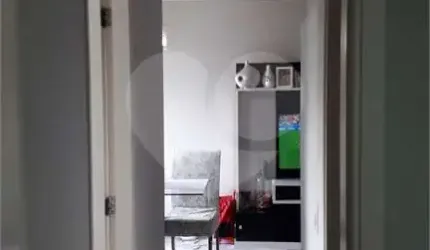 Apartamento reformado com 02 dormitórios a venda - Vila Isa