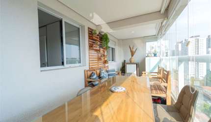 Lindo apartamento com varanda Jardim Prudência