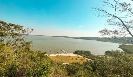 Terrenos de 450 m² m Ponta Negra em condomínio fechado